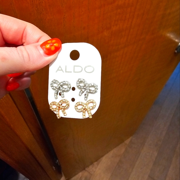 Earrings- Bows - Picture 1 of 1